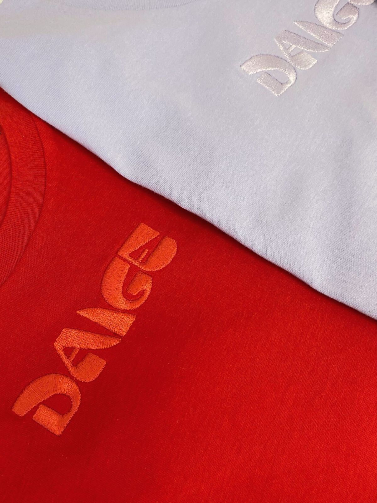 DAIGE logo t-shirt - Poppy red